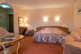 Гостиница Полисть Старая Русса Номер люкс-1